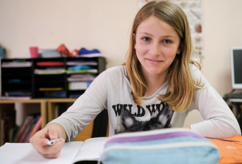 Jeune en classe