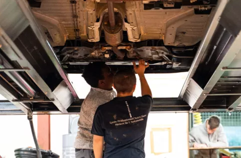 Mécanique auto château des Vaux